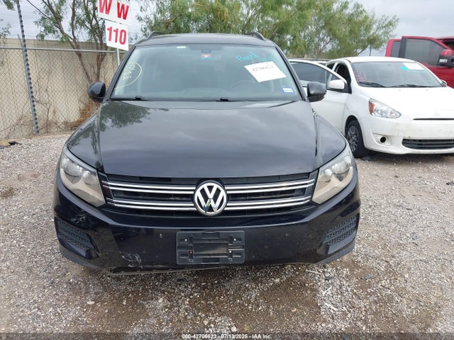 WVGAV7AX7GW528096 Volkswagen 2016