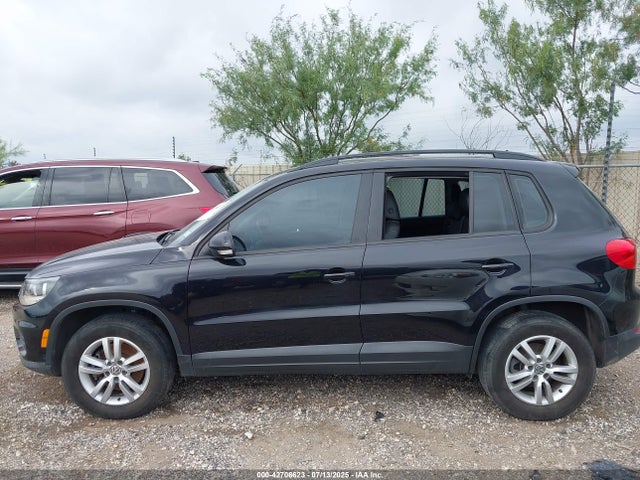 WVGAV7AX7GW528096 Volkswagen 2016