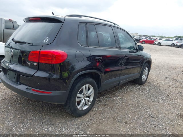 WVGAV7AX7GW528096 Volkswagen 2016