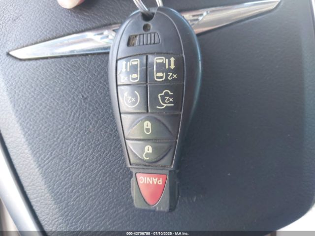 2012 CHRYSLER TOWN & COUNTRY 2C4RC1CG7CR376752 Photo 10