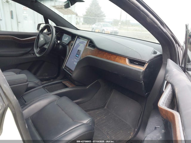 5YJXCAE25KF205761 Tesla 2019