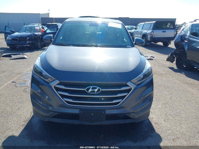 2018 Hyundai Tucson Se მანქანა იყიდება აუქციონზე, vin: KM8J2CA40JU824295, აუქციონის ნომერი: 42706963