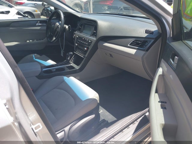 5NPE34AFXHH584008 Hyundai 2017