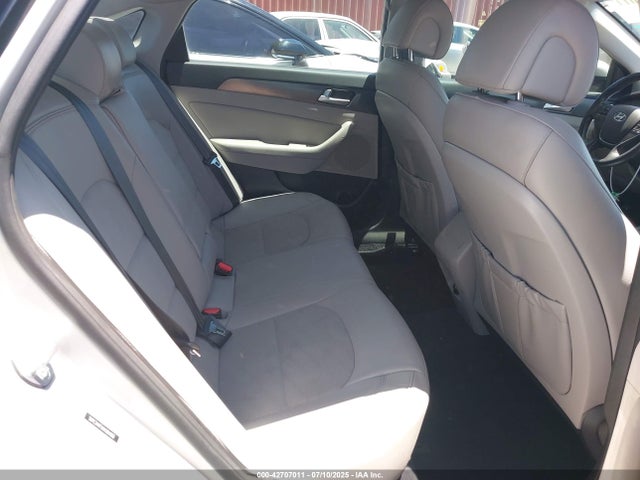 5NPE34AFXHH584008 Hyundai 2017