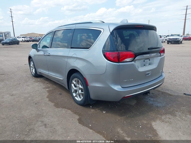 Chrysler Pacifica 2019 2C4RC1GG0KR532848 Image 3