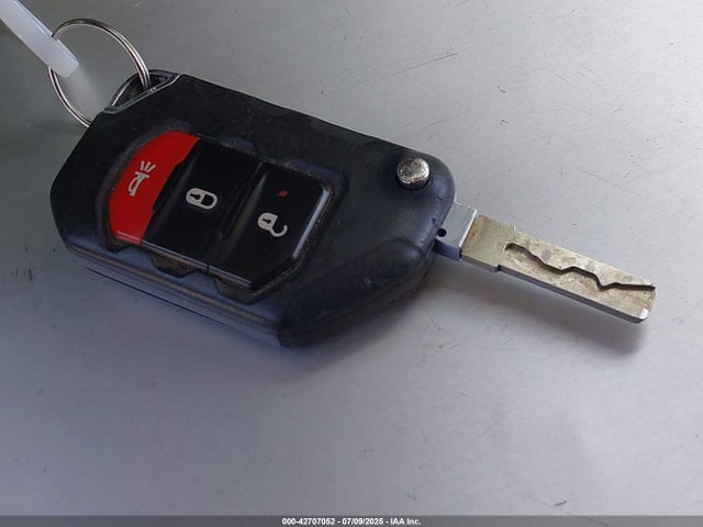 1C4HJXDG6KW646305 Jeep 2019
