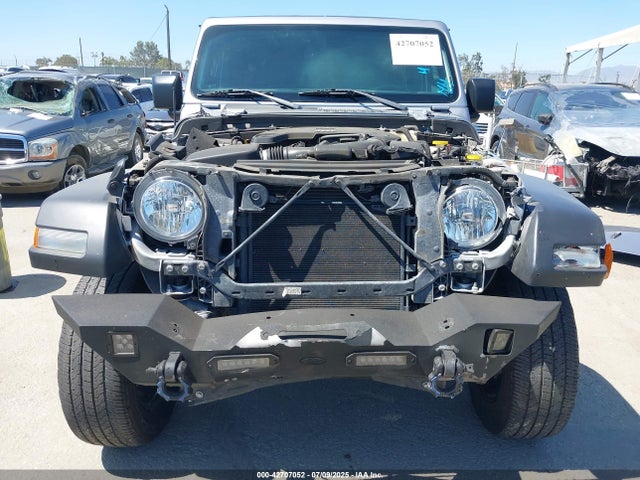 1C4HJXDG6KW646305 Jeep 2019