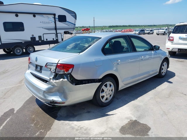 3VW2K7AJ1FM293588 Volkswagen 2015