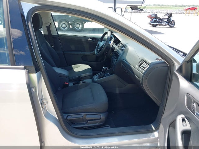 3VW2K7AJ1FM293588 Volkswagen 2015