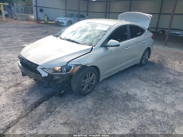 Hyundai 2017 2017 5NPD84LF5HH025671 Image 2