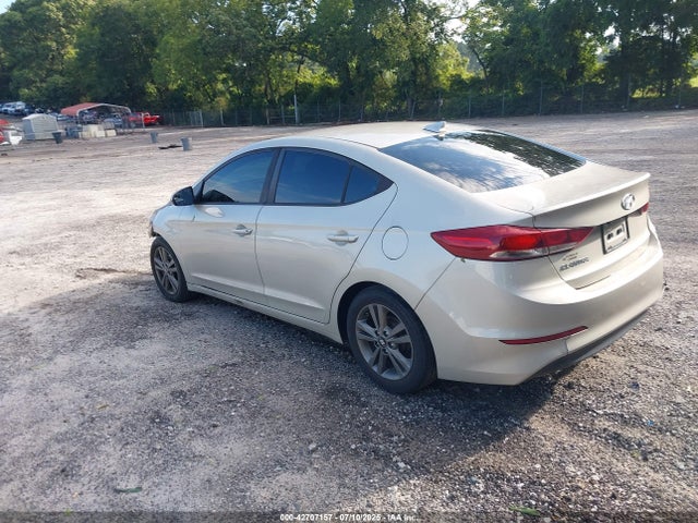 Hyundai 2017 2017 5NPD84LF5HH025671 Image 3