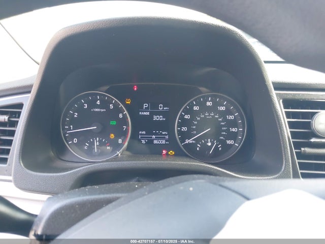 Hyundai 2017 2017 5NPD84LF5HH025671 Image 7