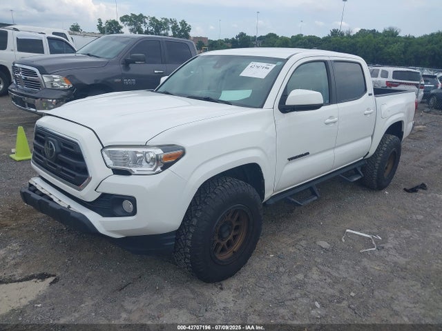 5TFAX5GN1KX136629 Toyota 2tr-fe