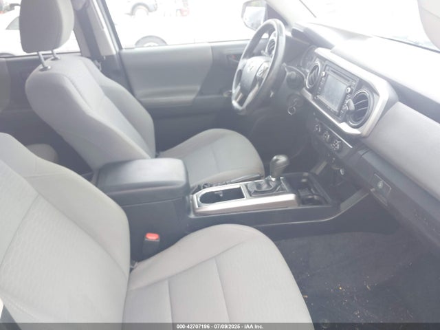 5TFAX5GN1KX136629 Toyota 2tr-fe