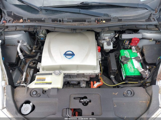 1N4AZ0CP5FC308152 Nissan Leaf