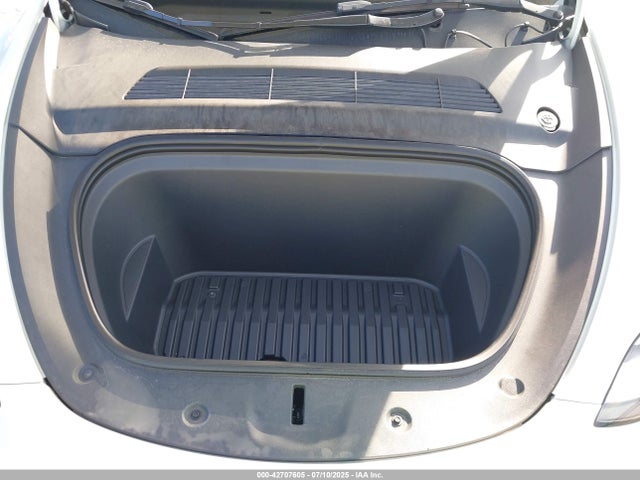 2023 TESLA MODEL Y 7SAYGDEEXPA038907 Photo 9