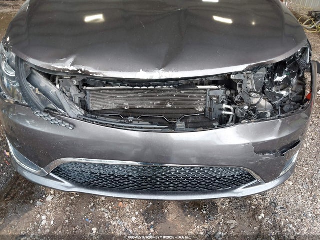 2C4RC1EG6JR291864 Chrysler 2018