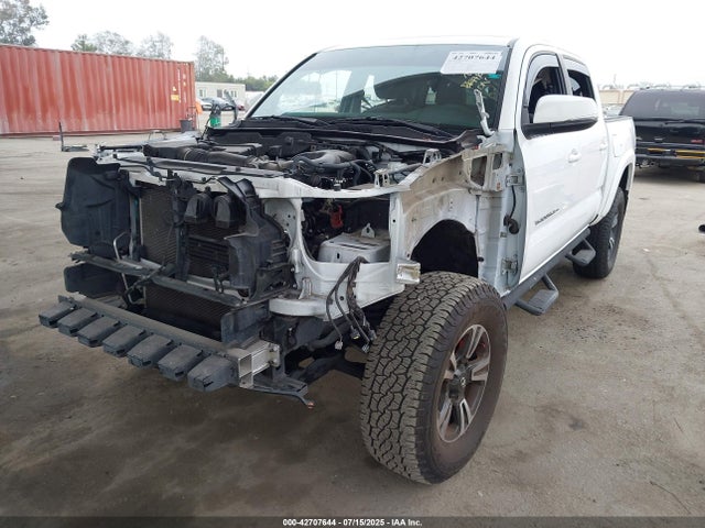 Toyota 2gr-fks 2017 3TMCZ5AN2HM099732 Image 2