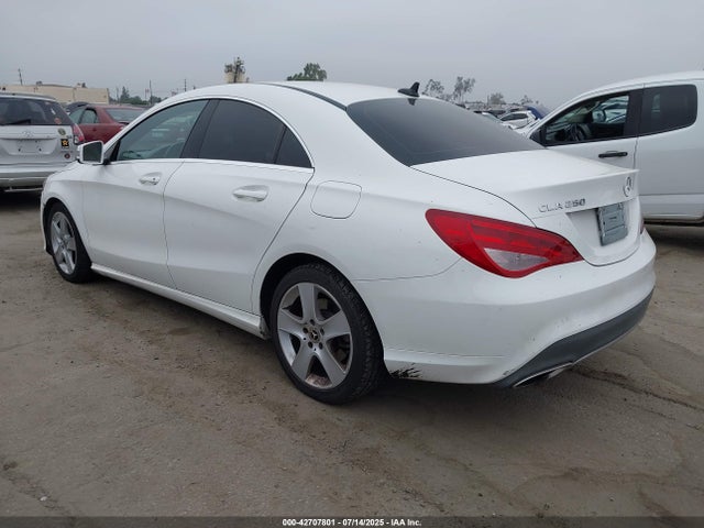 Mercedes-Benz m270 2019 WDDSJ4EB1KN758318 Image 3