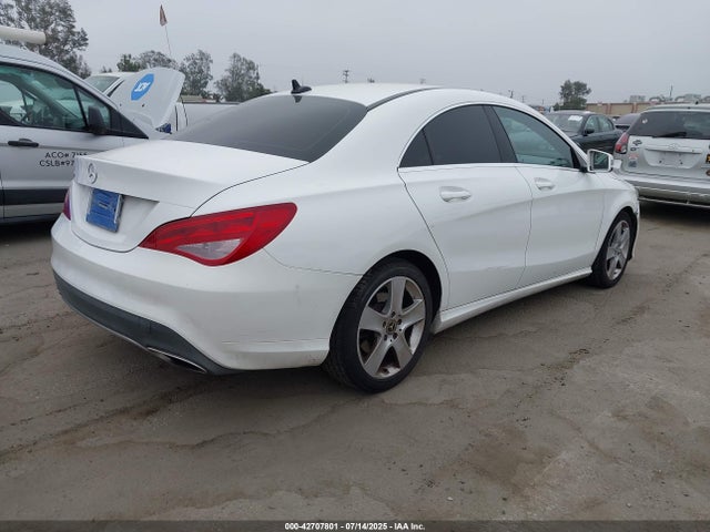 Mercedes-Benz m270 2019 WDDSJ4EB1KN758318 Image 4