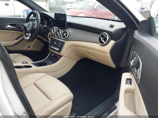 Mercedes-Benz m270 2019 WDDSJ4EB1KN758318 Image 5