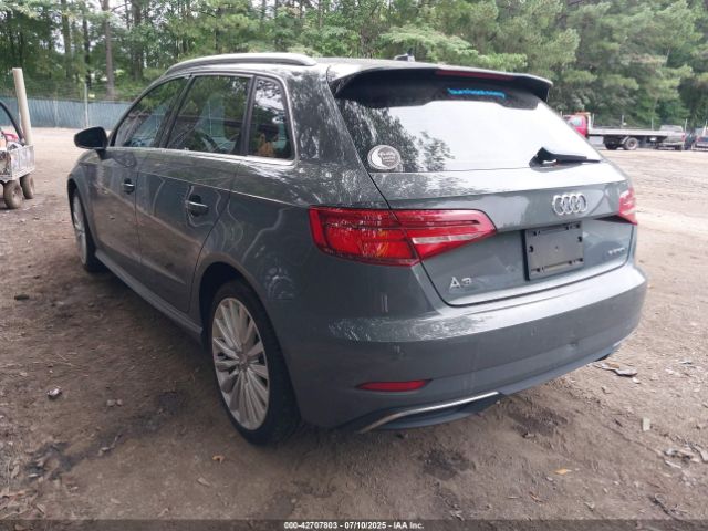 2017 AUDI A3 E-TRON WAUTPBFF5HA040769 Photo 2