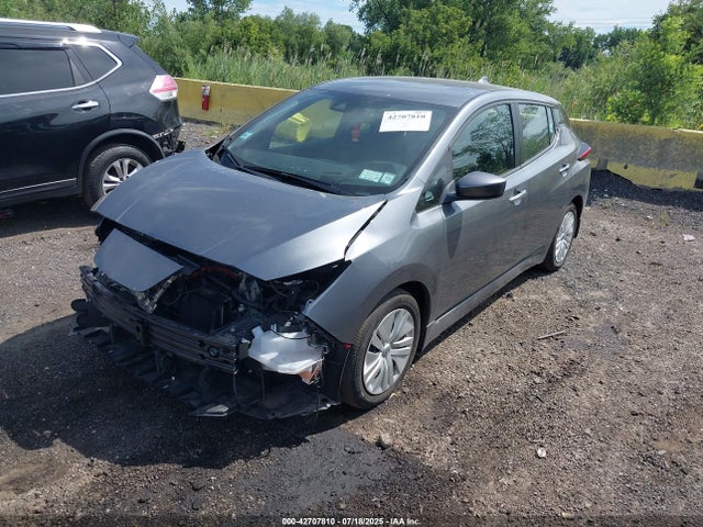 Nissan Leaf 2024 1N4AZ1BV1RC551225 Image 2