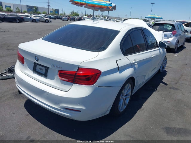 BMW 2016 2016 WBA8A9C51GK618922 Image 4