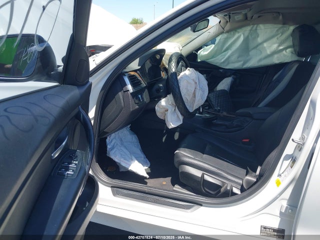BMW 2016 2016 WBA8A9C51GK618922 Image 5