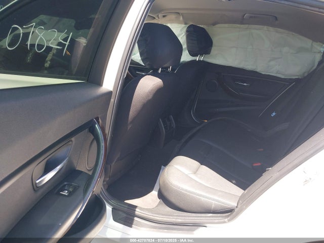 BMW 2016 2016 WBA8A9C51GK618922 Image 8