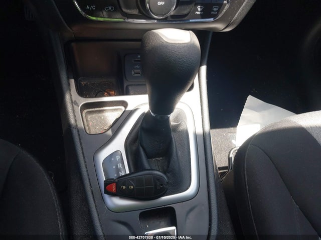 1C4PJLCB3EW244823 Jeep Cherokee