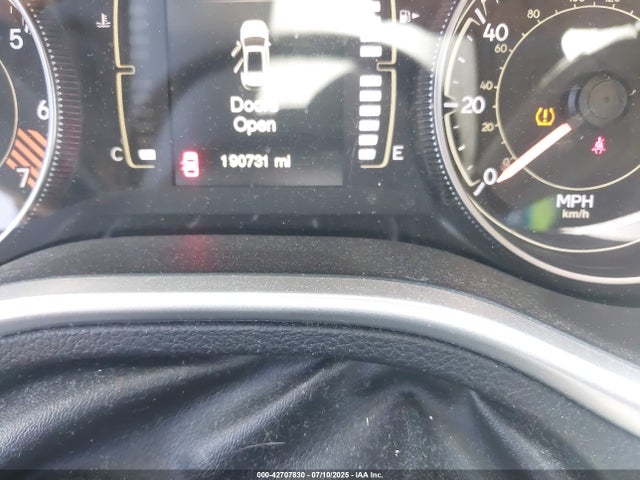 1C4PJLCB3EW244823 Jeep Cherokee