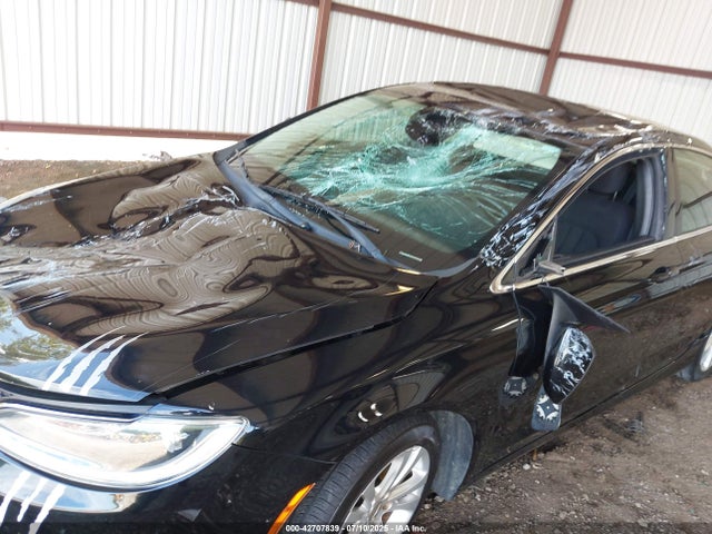 1C3CCCAB1FN505048 Chrysler 200