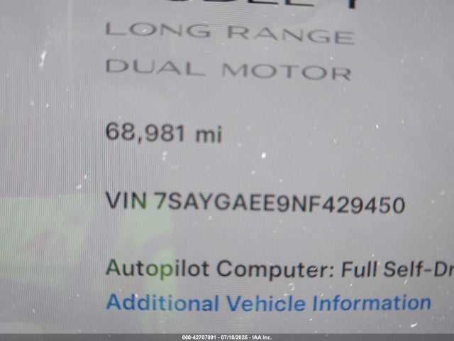 7SAYGAEE9NF429450 Tesla Model Y