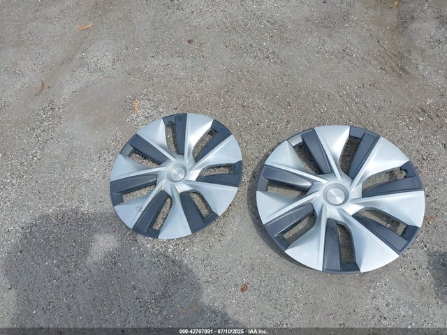 7SAYGAEE9NF429450 Tesla Model Y