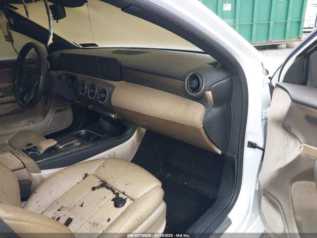 WDD3G4FB0KW022398 Mercedes-Benz m260