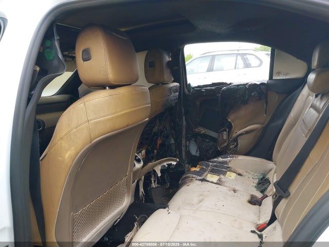 WDD3G4FB0KW022398 Mercedes-Benz m260