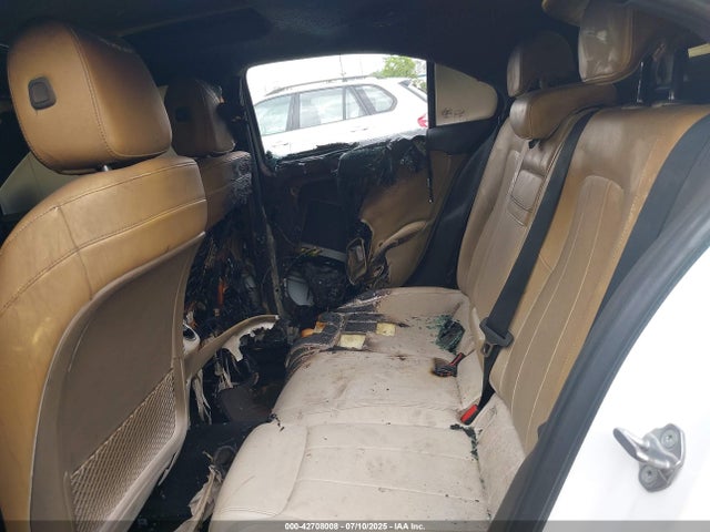 WDD3G4FB0KW022398 Mercedes-Benz m260