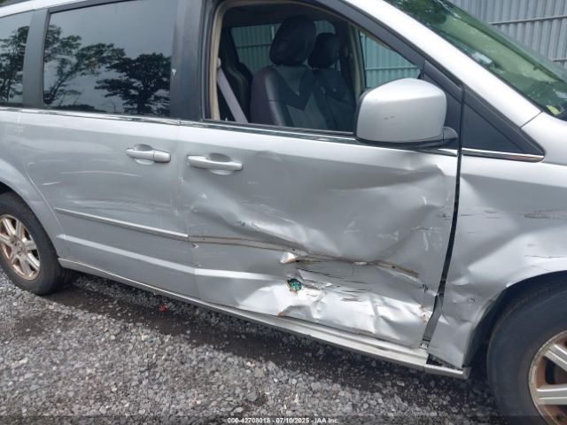 2009 CHRYSLER TOWN & COUNTRY 2A8HR541X9R633853 Photo 5