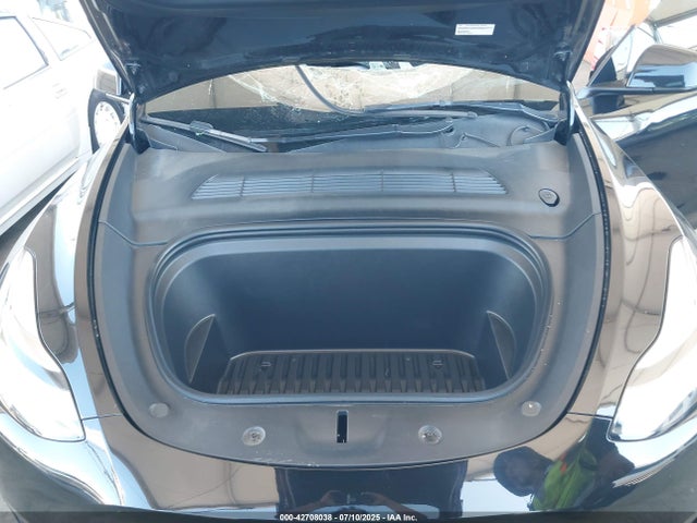 7SAYGDEE8NF403438 Tesla 2022