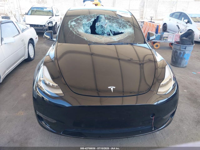 7SAYGDEE8NF403438 Tesla 2022