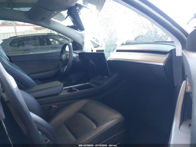 7SAYGDEE8NF403438 Tesla 2022