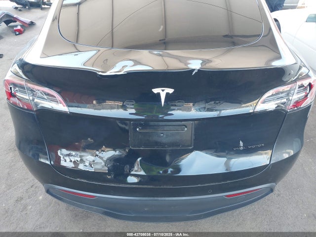 7SAYGDEE8NF403438 Tesla 2022