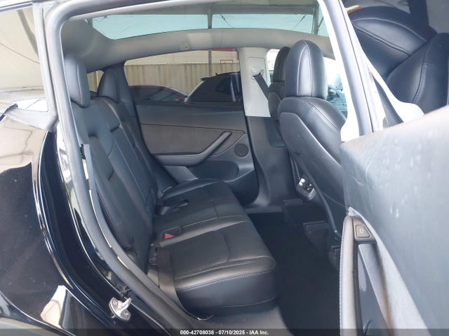 7SAYGDEE8NF403438 Tesla 2022