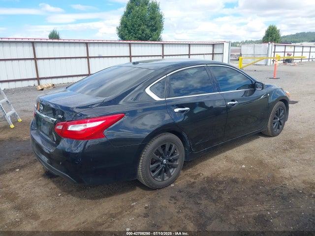 1N4AL3AP4HC286153 Nissan 2017