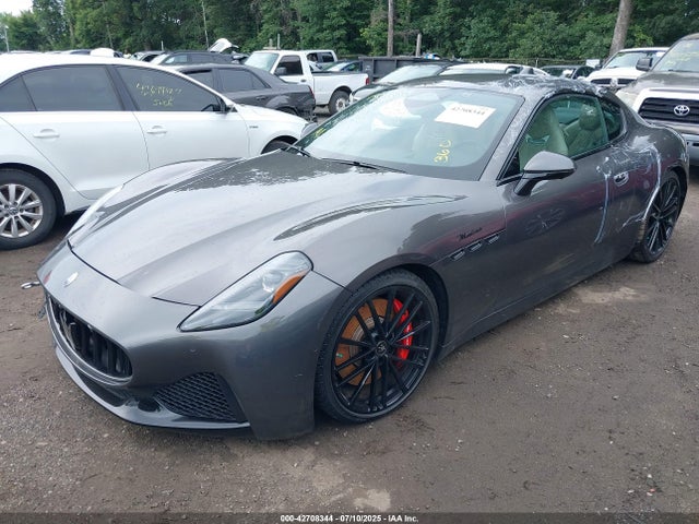 Maserati Granturismo 2024 ZAMBMVBB2RX432680 Image 2
