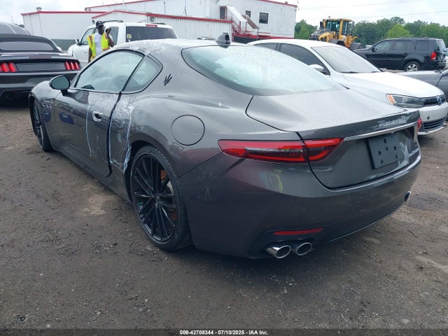 Maserati Granturismo 2024 ZAMBMVBB2RX432680 Image 3