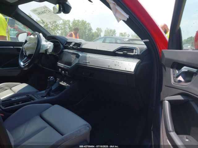 2020 AUDI Q3 WA1EECF35L1103742 Photo 4