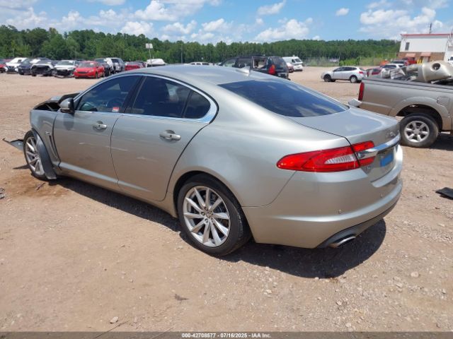 2013 JAGUAR XF SAJWA0ES8DPS75616 Photo 2
