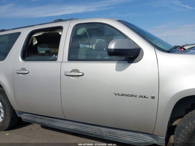 42708680 :رقم المزاد ، 1GKFC16088R172903 vin ، 2008 Gmc Yukon Xl 1500 Sle مزاد بيع